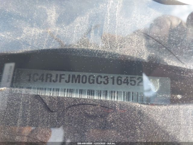 Jeep Grand Cherokee Image 16