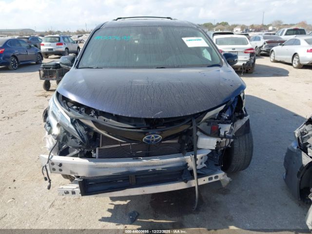 Toyota Sienna Xse Image 15