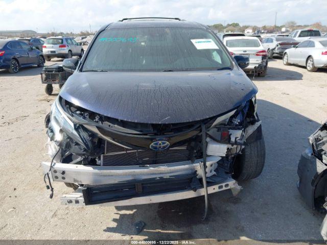 Toyota Sienna Xse Image 15