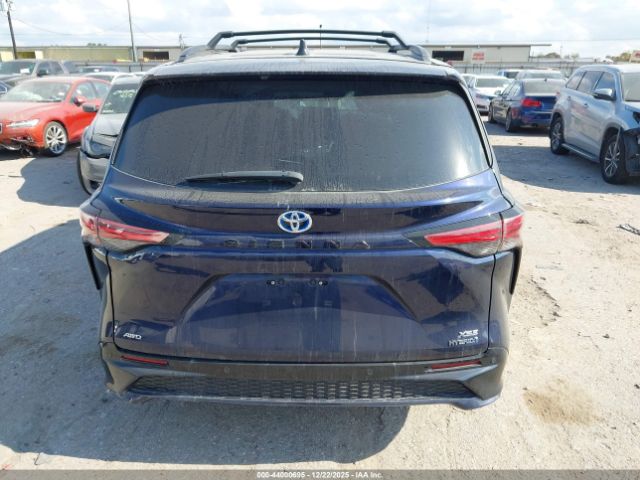 Toyota Sienna Xse Image 9