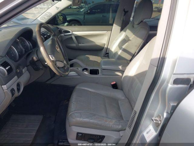 Porsche Cayenne S Image 3