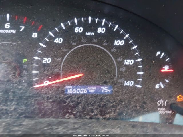 Toyota Camry Le Image 8