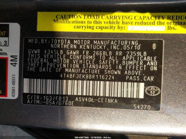 Toyota Camry Le Image 10