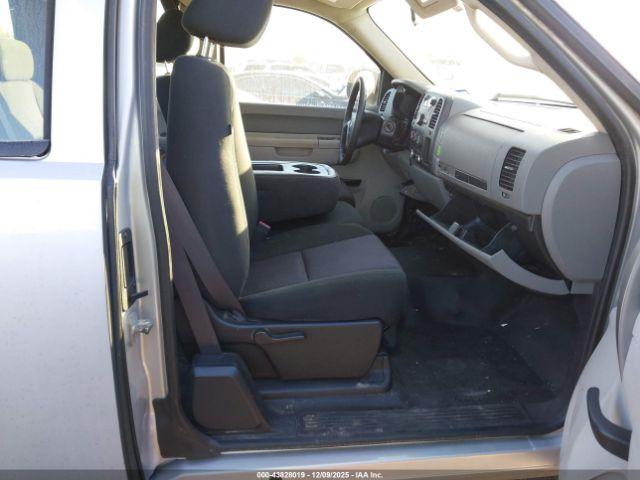 Chevrolet Silverado 1500 Work Truck Image 17