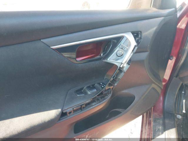 Nissan Altima 2.5 S Image 9