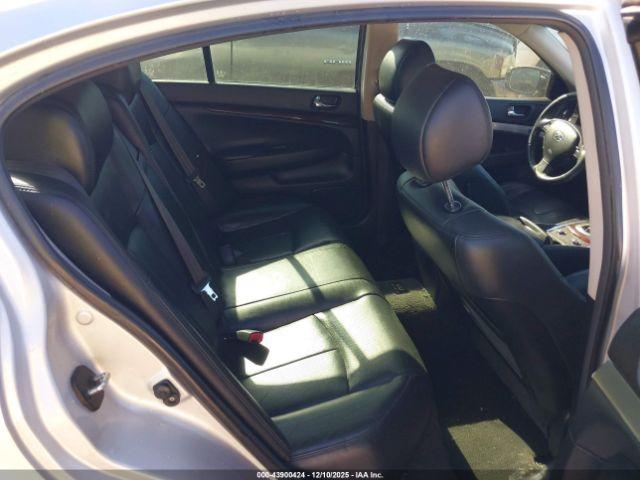 INFINITI G37 Journey Image 12