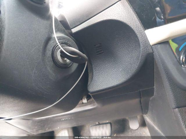 Toyota Corolla Le Image 16