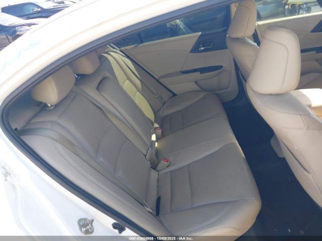 Honda Accord Touring Image 6