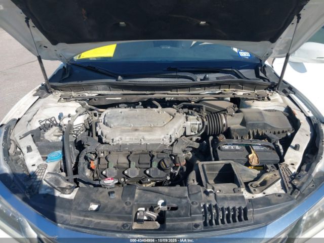 Honda Accord Touring Image 7