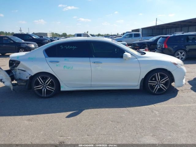 Honda Accord Touring Image 12