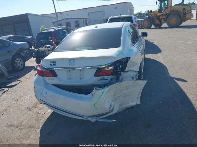 Honda Accord Touring Image 14