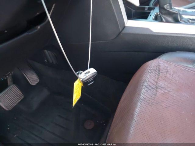 Ford Explorer Limited Image 8