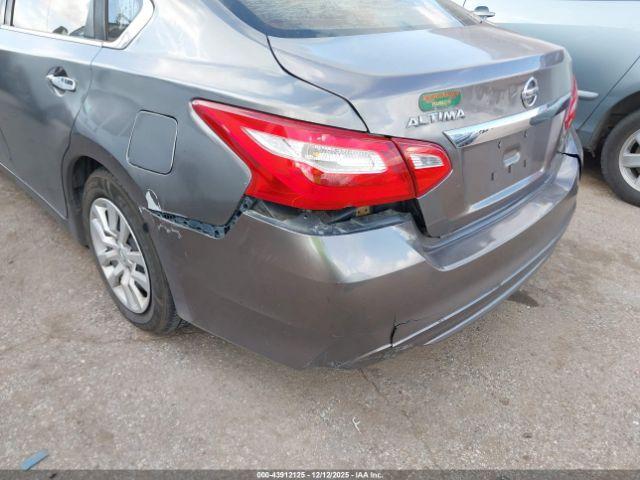 Nissan Altima 2.5 S Image 4