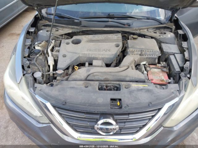 Nissan Altima 2.5 S Image 8