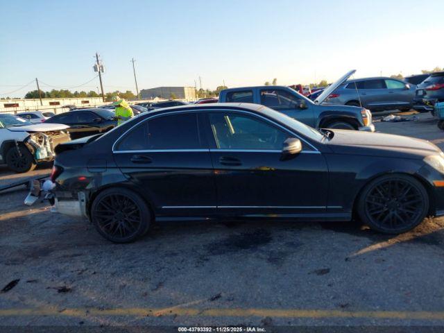 Mercedes-Benz C-Class Sport 4matic Image 16