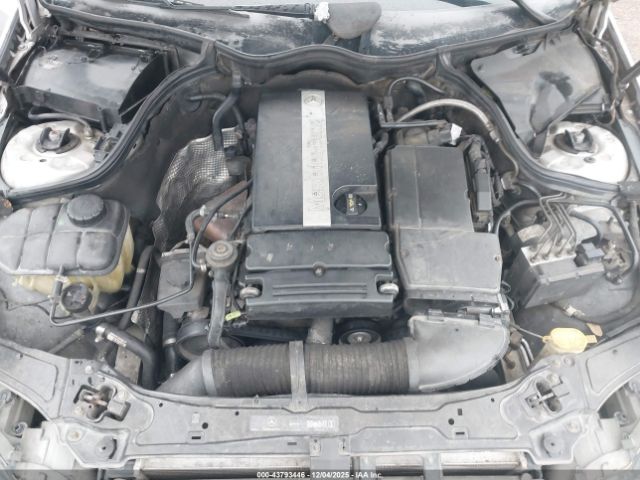 Mercedes-Benz C-Class Kompressor Sport Image 2