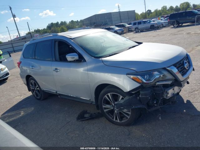 Nissan Pathfinder Platinum Image 4