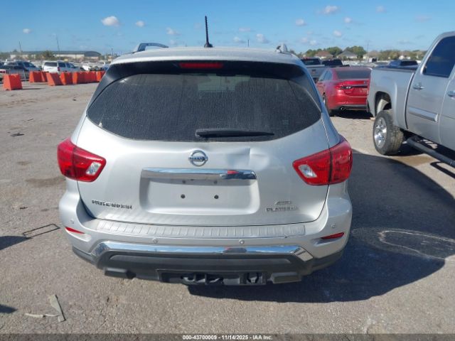 Nissan Pathfinder Platinum Image 2