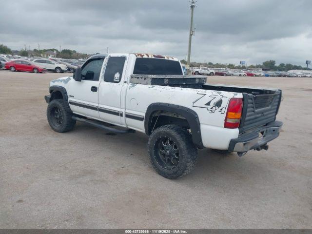 Chevrolet Silverado 1500 Ls Image 3