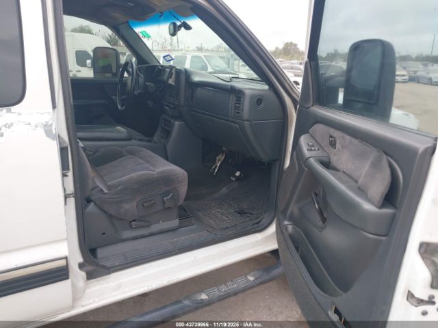 Chevrolet Silverado 1500 Ls Image 8