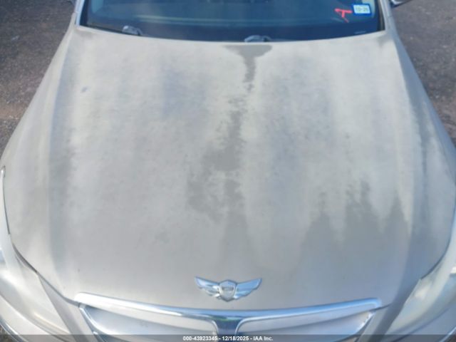 Hyundai Genesis 3.8 Image 6