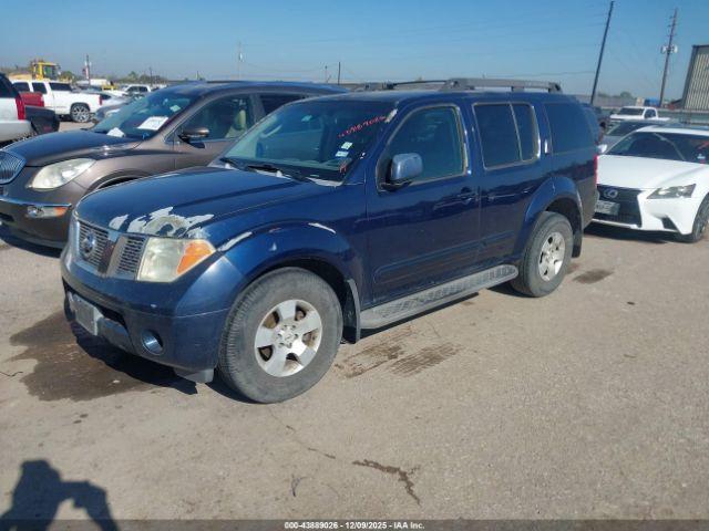 Nissan Pathfinder Se Image 3