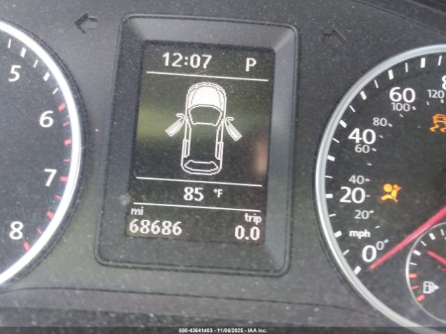 Volkswagen Tiguan 2.0t Image 12