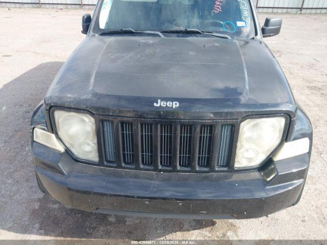 Jeep Liberty Sport Image 9