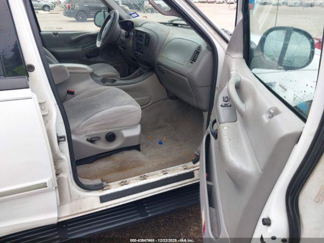 Ford Expedition Image 3