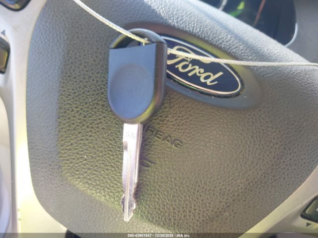 Ford Taurus Se Image 11