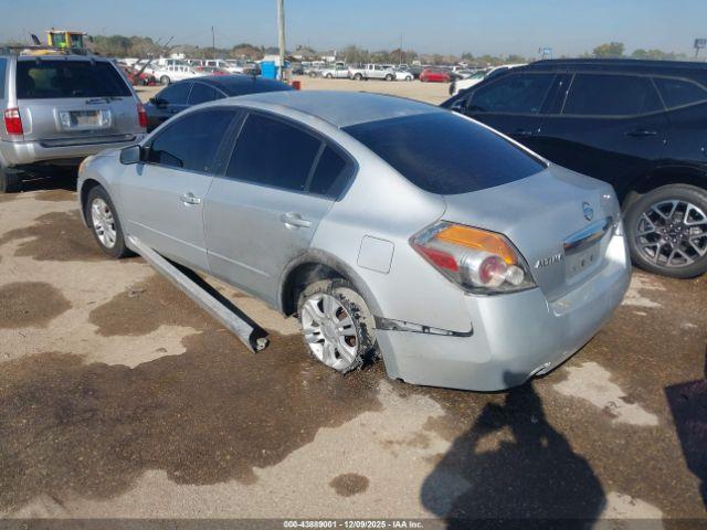Nissan Altima 2.5 S Image 2