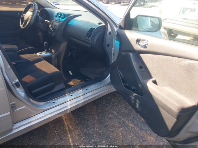 Nissan Altima 2.5 S Image 4