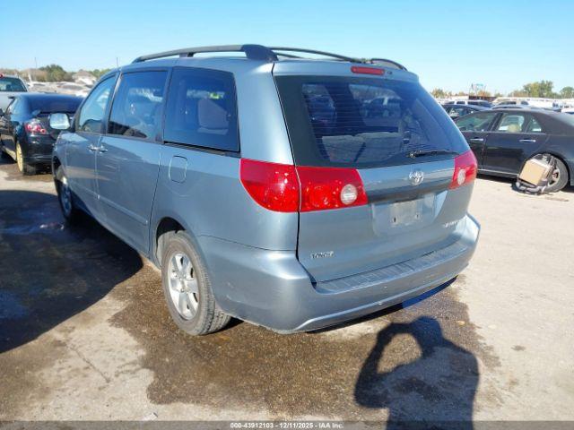 Toyota Sienna Ce Image 8