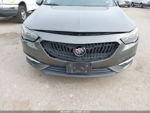 Buick Regal Sportback Essence Image 14