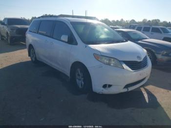  Salvage Toyota Sienna