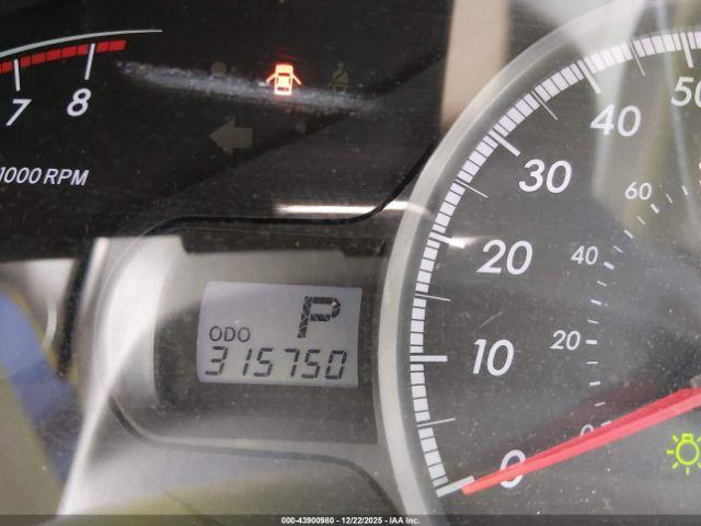 Toyota Sienna Le V6 8 Passenger Image 11