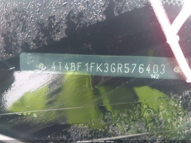 Toyota Camry Le Image 15