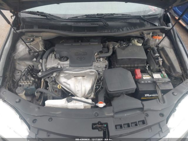 Toyota Camry Le Image 16