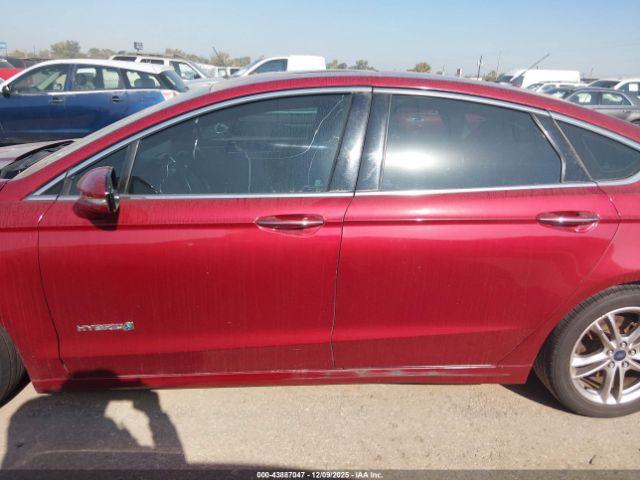 Ford Fusion Titanium Image 10