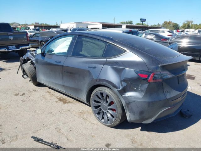 Tesla Model Y Performance Dual Motor All-wheel Drive Image 14