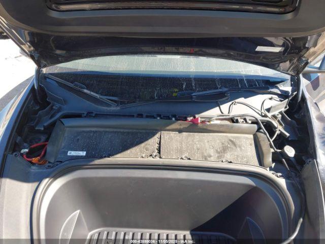 Tesla Model Y Performance Dual Motor All-wheel Drive Image 15