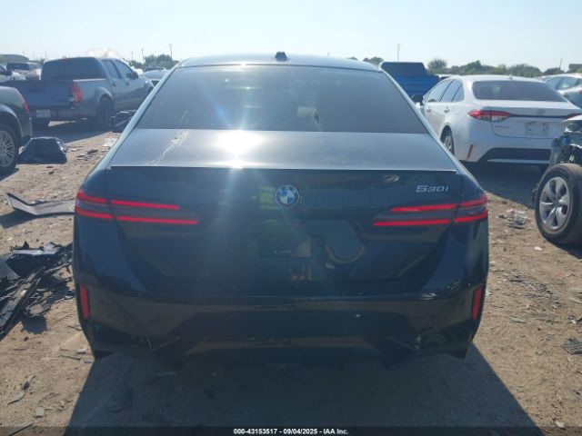 BMW 5 Series I Image 10