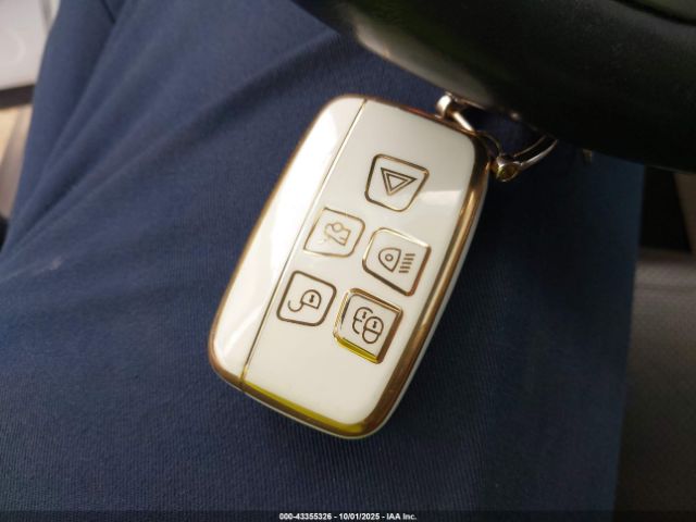 Land Rover Range Rover 5.0l V8 Supercharged Image 6