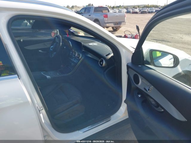 Mercedes-Benz GLC 4matic Suv Image 2