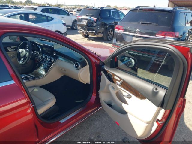 Mercedes-Benz C-Class 4matic Image 12