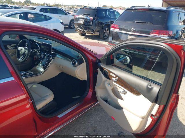 Mercedes-Benz C-Class 4matic Image 12