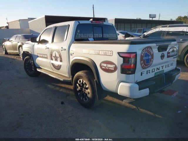 Nissan Frontier Pro-4x 4x4 Image 16