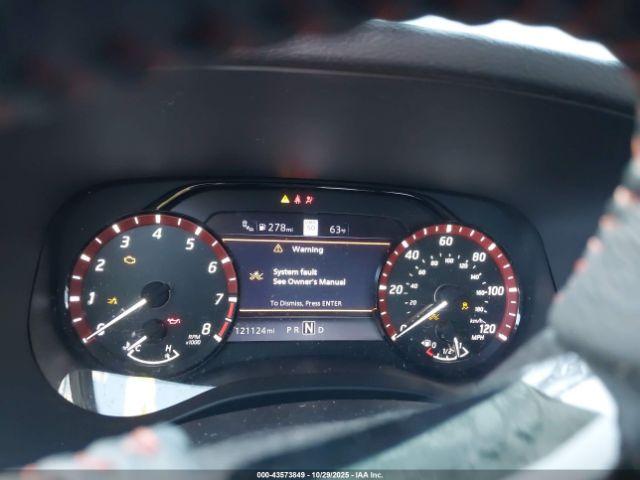 Nissan Frontier Pro-4x 4x4 Image 3