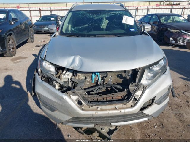 Nissan Rogue S Image 3