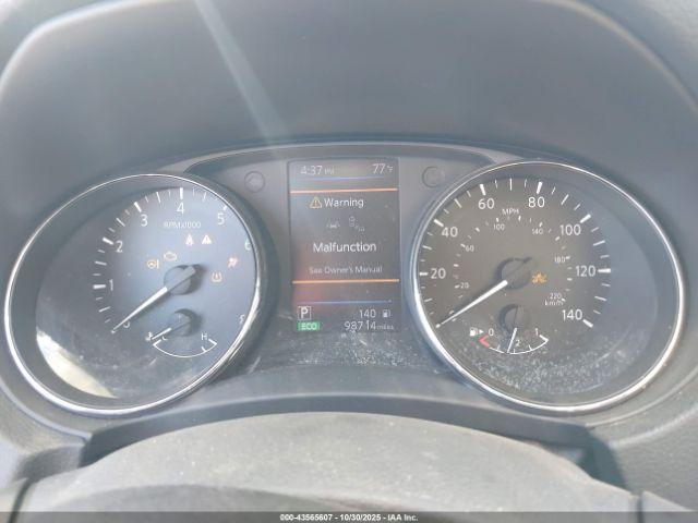 Nissan Rogue S Image 8